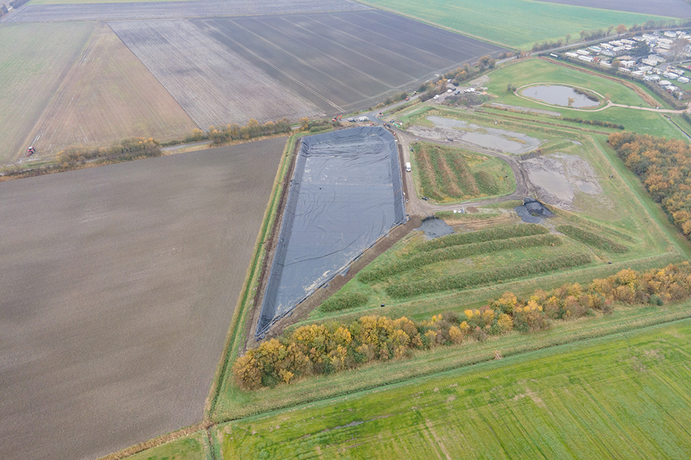 Uitdagend maatwerk folie voor bassin voor opvang hemelwater van vakantiepark